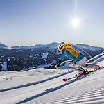 Stylish Loft With Mountain View Near The *