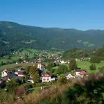 Apartment Stylish Loft With Mountain View Near The