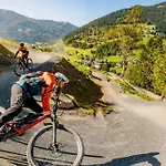 Stylish Loft With Mountain View Near The *
