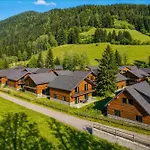 Stylish Loft With Mountain View Near The * Afritz am See