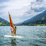 Stylish Loft With Mountain View Near The * Afritz am See