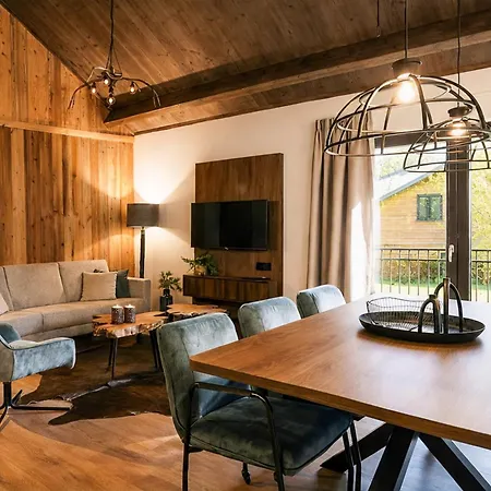 Stylish Loft With Mountain View Near The *