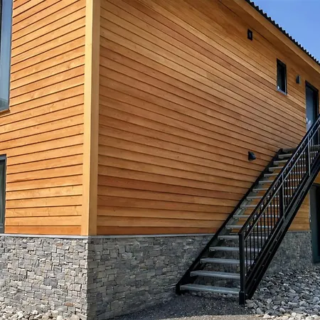 Stylish Loft With Mountain View Near The * Afritz