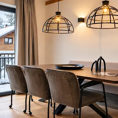 Appartamento Stylish Loft With Mountain View Near The