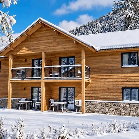 Stylish Loft With Mountain View Near The